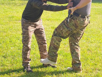 PilaMilitarnyKursKravMagaBeSafe19_copy_768x1364
