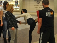 Adam Grzeziółkowski Krav Maga Lubin Legnica treningi personalne Adam Grzeziółkowski Legnica Lubin strzelanie bojowe Lubin Bezpieczna Kobieta 2018 (13)