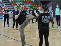 Bezpiezna kobieta 2018 Krav Maga Legnica Be safe Adam Grzeziółkowski treningi personalne Lubin Legnica strzelanie bojowe LubinSamooborna (11)