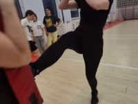 NIE-DAJ-SIE-CHWYCIC-ZA-TOREBKE-KRAV-MAGA-WOMAN-Adam-Grzeziolkowski-Krav-Maga-Be-safe-21