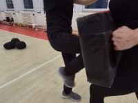 NIE-DAJ-SIE-CHWYCIC-ZA-TOREBKE-KRAV-MAGA-WOMAN-Adam-Grzeziolkowski-Krav-Maga-Be-safe-24