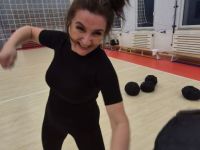 NIE-DAJ-SIE-CHWYCIC-ZA-TOREBKE-KRAV-MAGA-WOMAN-Adam-Grzeziolkowski-Krav-Maga-Be-safe-43