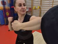 NIE-DAJ-SIE-CHWYCIC-ZA-TOREBKE-KRAV-MAGA-WOMAN-Adam-Grzeziolkowski-Krav-Maga-Be-safe-50