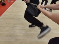 NIE-DAJ-SIE-CHWYCIC-ZA-TOREBKE-KRAV-MAGA-WOMAN-Adam-Grzeziolkowski-Krav-Maga-Be-safe-72