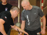 Egzaminy Krav Maga Global w Legnicy Tadeusz Dubicki Adam Grzeziółkowski strzelanie bojowe (41)