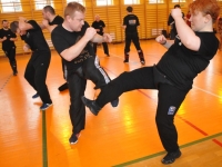 Krav Maga Legnica egzaminy na stopień G G weekend z Jackiem Walczakiem Adam Grzeziółkowski Krav mag kids Legnica trening Perosnlany lca strzelanie Lubin (13)