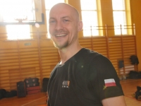 Krav Maga Legnica egzaminy na stopień G G weekend z Jackiem Walczakiem Adam Grzeziółkowski Krav mag kids Legnica trening Perosnlany lca strzelanie Lubin (18)