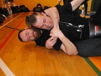 Krav Maga Legnica egzaminy na stopień G G weekend z Jackiem Walczakiem Adam Grzeziółkowski Krav mag kids Legnica trening Perosnlany lca strzelanie Lubin (19)