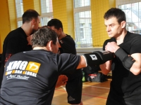 Krav Maga Legnica egzaminy na stopień G G weekend z Jackiem Walczakiem Adam Grzeziółkowski Krav mag kids Legnica trening Perosnlany lca strzelanie Lubin (23)
