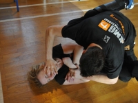 Krav Maga Legnica egzaminy na stopień G G weekend z Jackiem Walczakiem Adam Grzeziółkowski Krav mag kids Legnica trening Perosnlany lca strzelanie Lubin (24)
