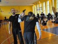 Krav Maga Legnica egzaminy na stopień G G weekend z Jackiem Walczakiem Adam Grzeziółkowski Krav mag kids Legnica trening Perosnlany lca strzelanie Lubin (30)