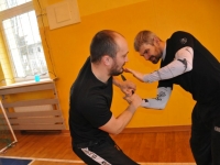 Krav Maga Legnica egzaminy na stopień G G weekend z Jackiem Walczakiem Adam Grzeziółkowski Krav mag kids Legnica trening Perosnlany lca strzelanie Lubin (38)