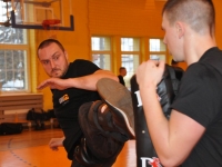 Krav Maga Legnica egzaminy na stopień G G weekend z Jackiem Walczakiem Adam Grzeziółkowski Krav mag kids Legnica trening Perosnlany lca strzelanie Lubin (5)