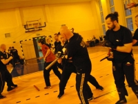 Krav Maga Legnica egzaminy na stopień G G weekend z Jackiem Walczakiem Adam Grzeziółkowski Krav mag kids Legnica trening Perosnlany lca strzelanie Lubin (65)