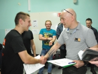 Krav Maga Legnica egzaminy na stopień G G weekend z Jackiem Walczakiem Adam Grzeziółkowski Krav mag kids Legnica trening Perosnlany lca strzelanie Lubin (76)