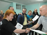 Krav Maga Legnica egzaminy na stopień G G weekend z Jackiem Walczakiem Adam Grzeziółkowski Krav mag kids Legnica trening Perosnlany lca strzelanie Lubin (83)