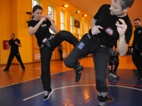 Krav Maga Legnica egzaminy na stopień G G weekend z Jackiem Walczakiem Adam Grzeziółkowski Krav mag kids Legnica trening Perosnlany lca strzelanie Lubin (9)