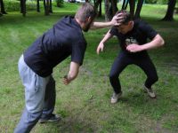letnie-treningi-krav-maga-Adam-Grzeziolkowski-Lubin-legnica-strzelanie-bojowe-spalamy-kalorie-i-robimy-forme-105