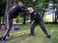 letnie-treningi-krav-maga-Adam-Grzeziolkowski-Lubin-legnica-strzelanie-bojowe-spalamy-kalorie-i-robimy-forme-86