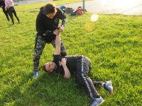 letnie-treningi-krav-maga-Adam-Grzeziolkowski-Lubin-legnica-strzelanie-bojowe-spalamy-kalorie-i-robimy-forme-9