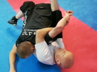 Krav Maga Legnica seminarium z jackiem Walczakiem Krav Maga Global Expert 3 Łodź strzelanie bojowe lubin (11)