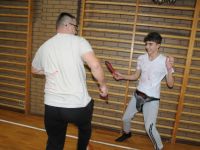 krav-maga-be-safe-Legnica-szkolenie-urban-warrior-lubin-obrona-przed-nozem-136