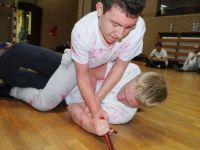 krav-maga-be-safe-Legnica-szkolenie-urban-warrior-lubin-obrona-przed-nozem-170