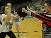 Bezpieczna Kobieta Lubin Krav maga Legnica Adam Grzeziółkowski strzelanie lubin treningi perosnalne (16)