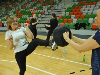 Bezpieczna Kobieta Lubin Krav maga Legnica Adam Grzeziółkowski strzelanie lubin treningi perosnalne (6)