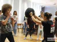 001Krav maga MOPS uczniowie Krav Maga Be Safe lubin legnica projekt Bezpieczna Rodzina szkolenie z Mopsem Adam Grzeziółkowski Strzelanie Bojowe Lubin Treningi Personalne Legnica Zespół Szkół nr 2 Lubin  (12)