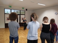 001Krav maga MOPS uczniowie Krav Maga Be Safe lubin legnica projekt Bezpieczna Rodzina szkolenie z Mopsem Adam Grzeziółkowski Strzelanie Bojowe Lubin Treningi Personalne Legnica Zespół Szkół nr 2 Lubin  (22)