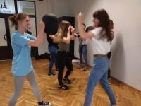 001Krav maga MOPS uczniowie Krav Maga Be Safe lubin legnica projekt Bezpieczna Rodzina szkolenie z Mopsem Adam Grzeziółkowski Strzelanie Bojowe Lubin Treningi Personalne Legnica Zespół Szkół nr 2 Lubin  (66)