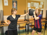 Bezpieczna Rodzina Szkolenie Krav Maga - Be Safe wraz MOPS-em w Lubin dla szkół średnich Adam Grzeziółkowski I LO i MCKK LUBIN treningi personalne Krav Maga Legnica (2)