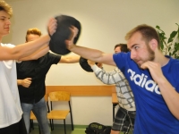 Bezpieczna Rodzina Szkolenie Krav Maga - Be Safe wraz MOPS-em w Lubin dla szkół średnich Adam Grzeziółkowski I LO i MCKK LUBIN treningi personalne Krav Maga Legnica (3)