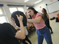 Krav maga Be Safe Legnica szkolenie  z Mopsem Bezpieczna Rodzina Zespół Szkół nr 1 i SMS w Lubinie Adam Grzeziółkowski treningi personalne Krav Maga Legnica (14)