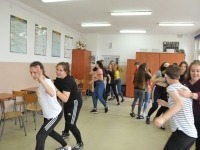 Krav maga Be Safe Legnica szkolenie  z Mopsem Bezpieczna Rodzina Zespół Szkół nr 1 i SMS w Lubinie Adam Grzeziółkowski treningi personalne Krav Maga Legnica (21)