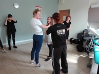 TEB Edukacja Krav Maga Be Safe Bezpieczna Rodzina Adam Grzeziółkowski projekt z MOPSEM lubin treningi perosonlane legnica strzelanie bojowe lubin (4)
