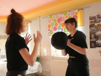 wspieramy domy dziecka trening krav maga w pieszycach najlepsza oborna jest atak adam Grzeziółkowski lubin legnica strzelanie bojowe (10)