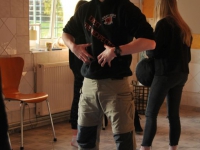 wspieramy domy dziecka trening krav maga w pieszycach najlepsza oborna jest atak adam Grzeziółkowski lubin legnica strzelanie bojowe (2)