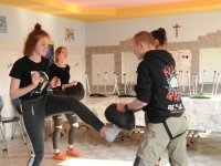 wspieramy domy dziecka trening krav maga w pieszycach najlepsza oborna jest atak adam Grzeziółkowski lubin legnica strzelanie bojowe (31)