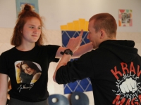 wspieramy domy dziecka trening krav maga w pieszycach najlepsza oborna jest atak adam Grzeziółkowski lubin legnica strzelanie bojowe (34)