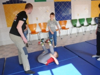 wspieramy domy dziecka trening krav maga w pieszycach najlepsza oborna jest atak adam Grzeziółkowski lubin legnica strzelanie bojowe (70)