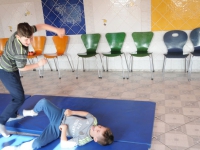 wspieramy domy dziecka trening krav maga w pieszycach najlepsza oborna jest atak adam Grzeziółkowski lubin legnica strzelanie bojowe (71)