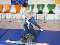 wspieramy domy dziecka trening krav maga w pieszycach najlepsza oborna jest atak adam Grzeziółkowski lubin legnica strzelanie bojowe (73)