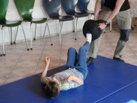 wspieramy domy dziecka trening krav maga w pieszycach najlepsza oborna jest atak adam Grzeziółkowski lubin legnica strzelanie bojowe (78)