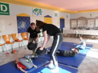 wspieramy domy dziecka trening krav maga w pieszycach najlepsza oborna jest atak adam Grzeziółkowski lubin legnica strzelanie bojowe (79)