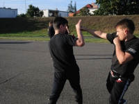 Treningi Krav Maga Be Safe wakacyjne 2020 Lubin Adam Grzeziółkowski Legnica strzelanie bojowe Lubin  (39)