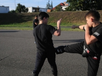 Treningi Krav Maga Be Safe wakacyjne 2020 Lubin Adam Grzeziółkowski Legnica strzelanie bojowe Lubin  (40)