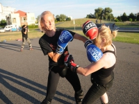 Treningi Krav Maga Be Safe wakacyjne 2020 Lubin Adam Grzeziółkowski Legnica strzelanie bojowe Lubin  (57)